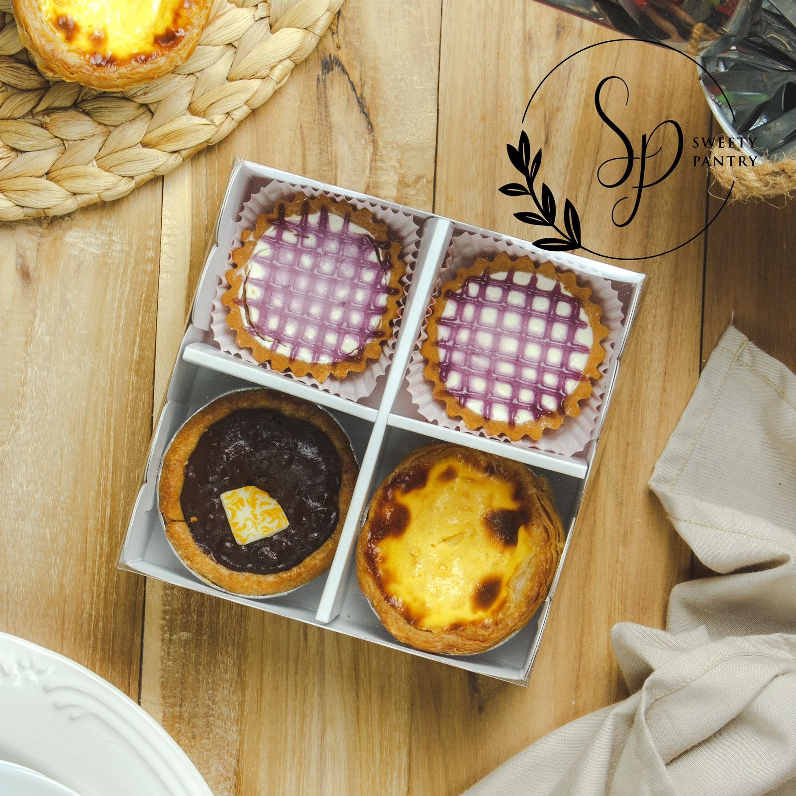 5PCS - WAVY SEKAT 4 - Dus Box Pudding Packaging Kotak kue Pie Window mika