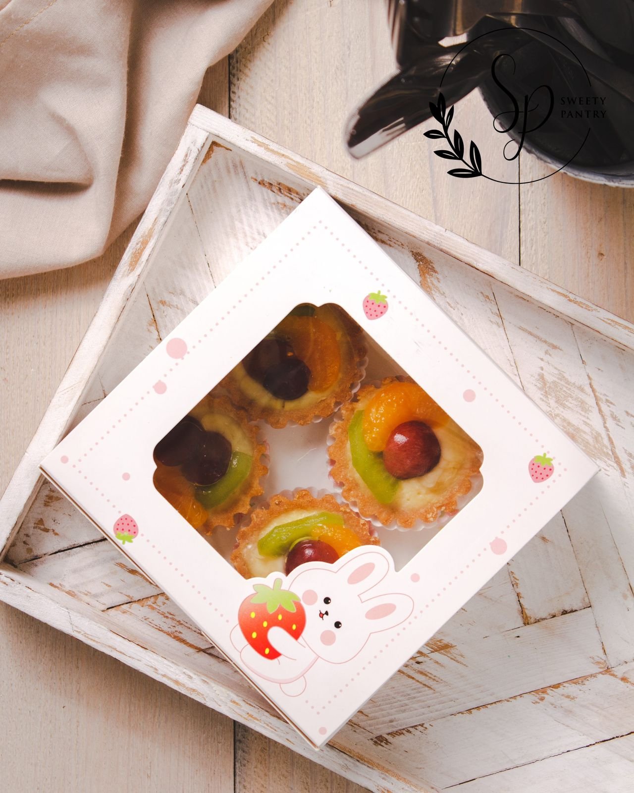 10PCS - BOX PIE BUNNY STRAWBERRY - Dus Box Packaging Kotak kue cake Pie Window