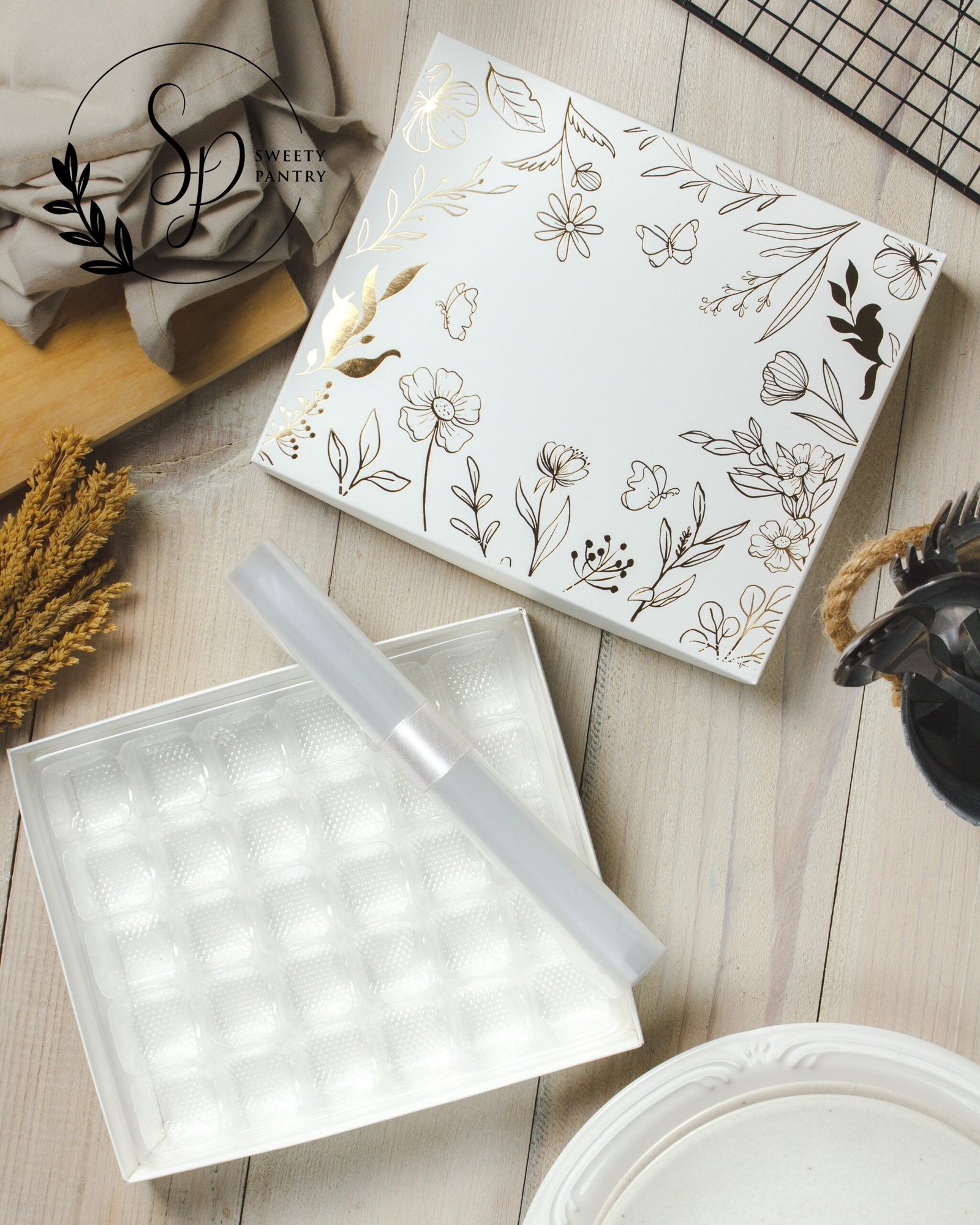 10PCS - SB HOLES FLORAL - Box kotak packaging dus sekat mika kue nastar - Image 4